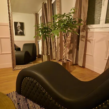 Holiday home Loveroom Eclat D Emoi