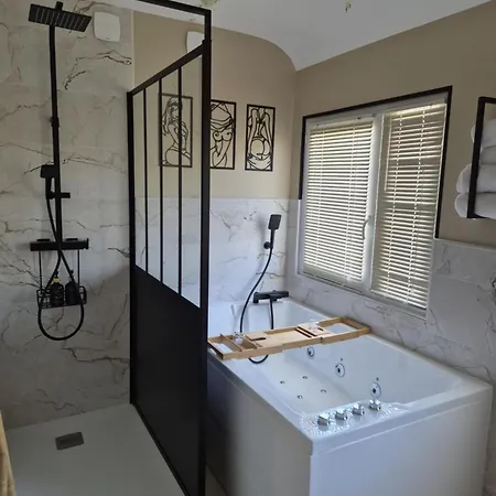 Holiday home Loveroom Eclat D Emoi